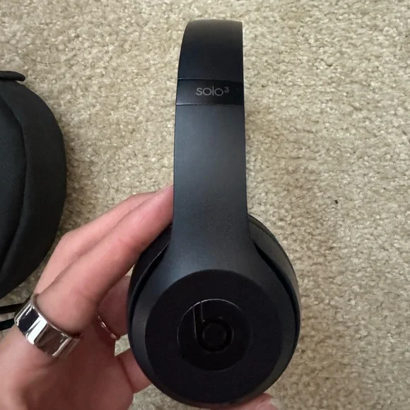 Black Beats Solo 3